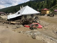 A védelmi mechanizmus aktiválását kérte a román EP-alelnök 