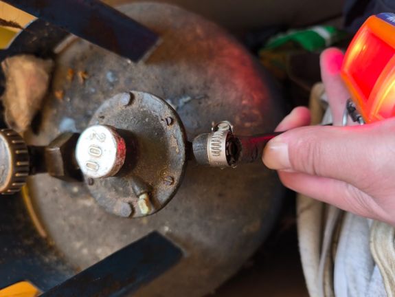 Gázpalack robbant Kovászna megyében – Két személy súlyosan megsérült