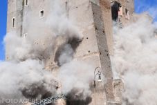 FRISSÍTVE: Beomlott Róma egy történelmi lakótornya, román építőmunkást is menteni kellett (VIDEÓ)