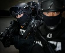 Házkutatások: párttag és hírszerzési tisztek is érintettek a DNA nagyszabású nyomozásában