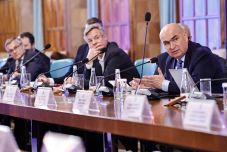 Bolojan: egyszerűsödik a tűzvédelmi engedélyek megszerzése