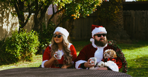 A világ legőrültebb karácsonyai: szánkó helyett görkorcsolya, uborka a fán és kedves boszorkány 