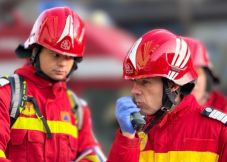 Robbanás és tűz egy tömbházban – Életbe léptették a vörös beavatkozási tervet