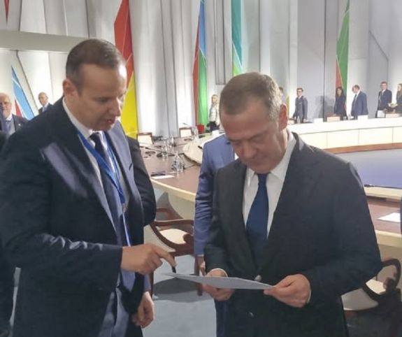 Medvegyevvel egyeztetett Kárpátalja sorsáról a Mi Hazánk elnöke – Az ukránok válaszra sem méltatták