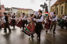 Harminc éve perdül a Szarkaláb: közösségben és mulatságban (VIDEÓ)