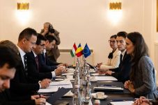 Romániát dicsérte Szijjártó Péter - Bukarestben tárgyal a magyar külügyminiszter 