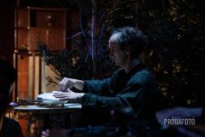 Színházi premier: székely öko-románcot rendezett Sepsiszentgyörgyön Radu Afrim