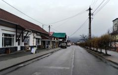 Üres utcák, új tervek: a túlélés útjait keresik fél évvel a bányakatasztrófa után