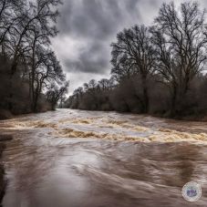 Árvízkészültség: riasztás érvényes Kovászna, Brassó és Szeben megyére is