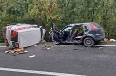 Szörnyű baleset: két jármű ütközött össze