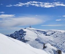 Több mint 40 centiméteres a hó az Omu-csúcson (VIDEÓ)
