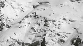 Lavinaveszélyre figyelmeztetnek