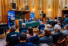 Interferenciák – Románok és magyarok egymás tükrében