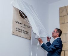 Zilah: emléktáblát avattak Szilágyi István tiszteletére és ösztöndíjat adtak át egy fiatal tehetségnek
