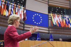 Merre tart az EU? – Vincze Lóránt az Ursula von der Leyennel kapcsolatos elégedetlenségről (INTERJÚ)