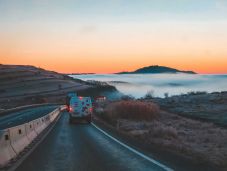 Figyelem! Köd nehezíti a közlekedést Kolozs megyei településeken