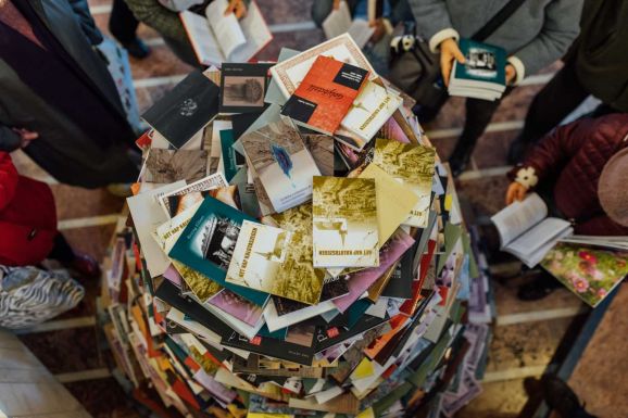 Közzétették az Év Erdélyi Magyar Szerzője-díj várományosainak névsorát (VIDEÓ)