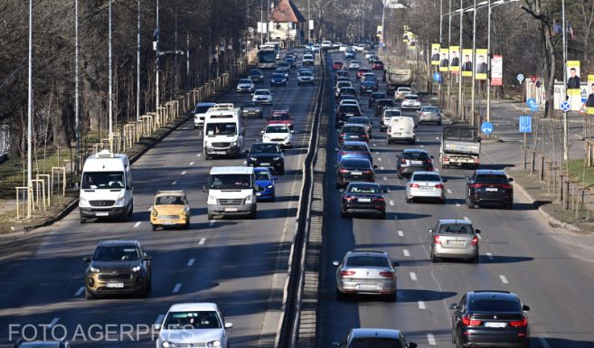Hány napot vesztegetünk el évente a forgalomban? – Középmezőnyben a székelyföldi városok