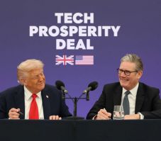 Starmer és Trump együtt nyomást gyakorolna Moszkvára – Trump: „Putyin igencsak cserbenhagyott”