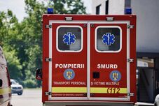 FRISSÍTVE: Lezuhant egy gyermek a negyedik emeletről – Borzalmas részletek derültek ki