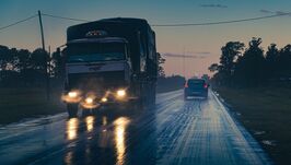 Nyolcszor több árut szállítunk közúton, mint vasúton