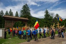 Simion válaszolt Magyar Péternek: „Soha nem táncoltam a néped sírjain”