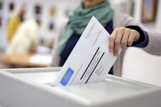 Félrevezetett erdélyiek és a megtévesztett Nicuşor Dan
