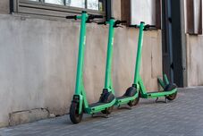 Szigorít Kolozsvár: új korlátozásokat vezetnek be a rollerezőkre