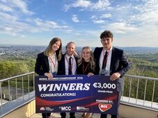 Nemzetközi esettanulmány-versenyen arattak győzelmet a BBTE közgazdászhallgatói