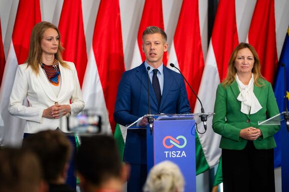 Magyar Péter Beregszászon találkozna Volodimir Zelenszkijjel 