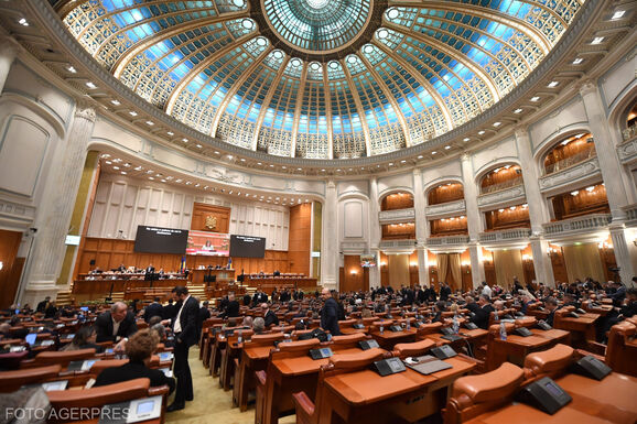 A PNL a bizalmatlansági indítvány elutasítására kéri a törvényhozókat