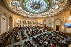 Vége az online ülésezésnek a szenátusban – A távolmaradókat „beírják” hiányzónak