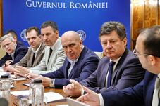 Csoma Botond: egyetlen pártnak sem érdeke a kormány megbuktatása