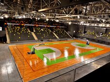 Visszatérnek a csapatok: elkészült a Sepsi Aréna új játéktér-burkolata