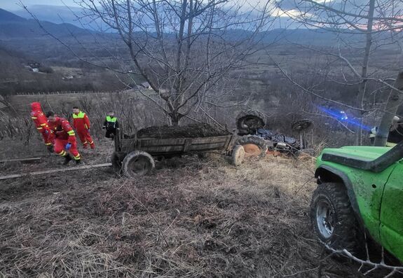 Halálos traktorbaleset: a jármű alá szorult annak vezetője