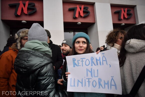 A művelődési miniszter lemondását követelik a színészek