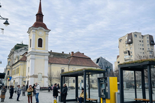 Keresik a jogi megoldást a barátok temploma tornyának a felújítására