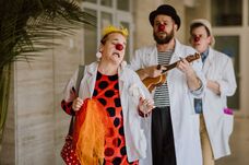 Népszerűek a Bohócdoktorok Erdélyben (VIDEÓ)