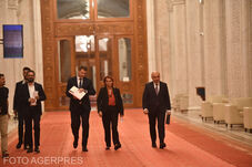 „Az egyetlen felnőtt a szobában” – Marad-e a koalícióban az RMDSZ?