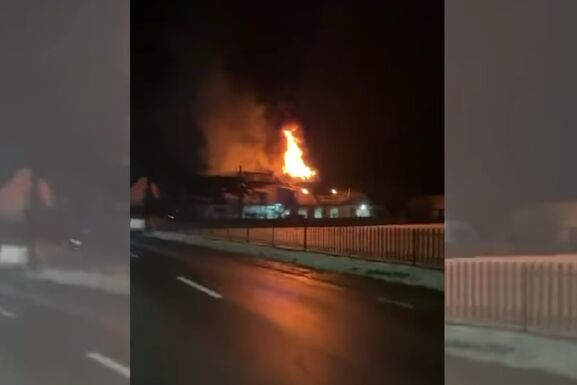 Tűz pusztított egy gyimesfelsőloki pékségben (VIDEÓ)