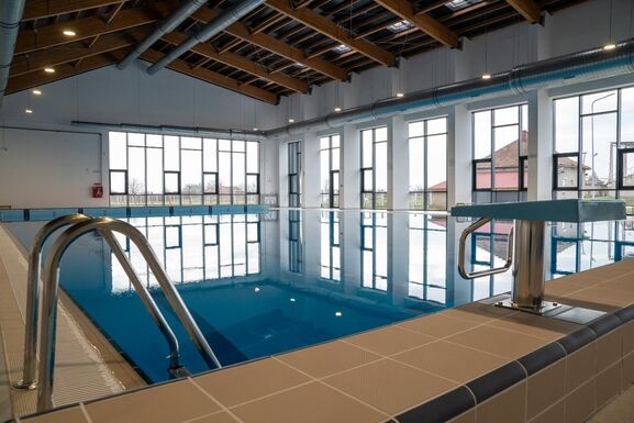 Uszoda nyílt Nagykárolyban