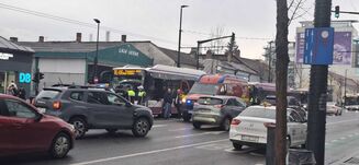 Kolozsvár: Átment a piroson a rollerrel, elgázolta a busz a 17 éves fiatalt (VIDEÓ)