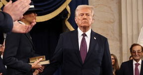 Trump: az Egyesült Államok nagyszabású hadműveletet indított Irán ellen