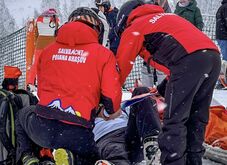 Két személy meghalt, 34-en kórházba kerültek – Sok a baleset a hegyekben