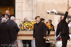 Végső búcsút vettek Brigitte Bardot-tól – Saint-Tropez-ban helyezték örök nyugalomra