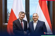 Lengyel exminiszter kapott politikai menedékjogot Magyarországon 