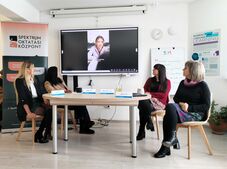 Ismeretterjesztő kisfilmeket mutattak be a digitális családi jóllét témakörében Csíkszeredában