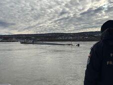 Műtrágyát szállító uszályok süllyedtek el a Dunán – Ellenőrzik a vízminőséget