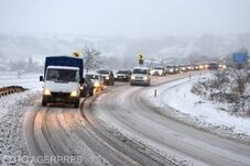 Jegesedésre figyelmeztetnek – Az enyhülés ellenére is fagypont alatt marad a hőmérséklet