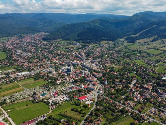 Kovászna polgármestere: a turisztikai városok nem bírják el a létszámcsökkentést